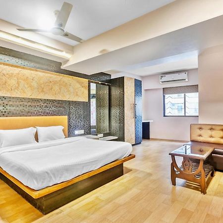 Oyo Flagship 83396 Hotel Vinyasa Residency Βομβάη Εξωτερικό φωτογραφία