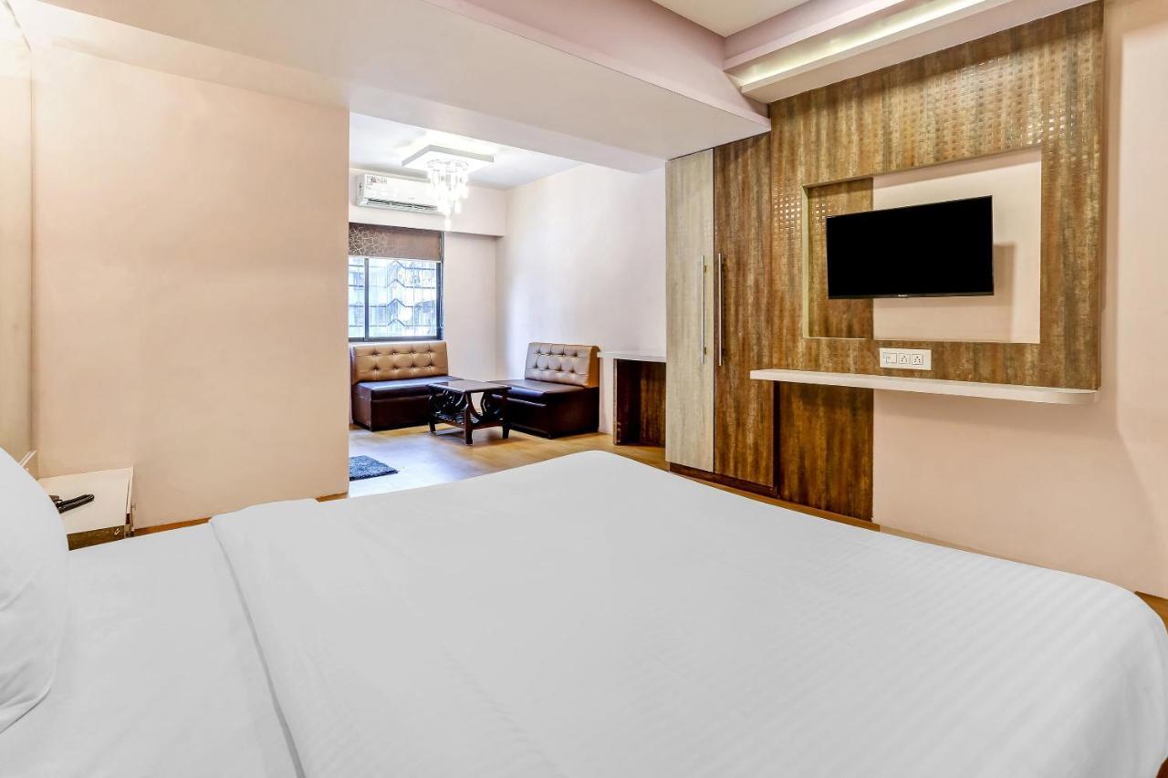 Oyo Flagship 83396 Hotel Vinyasa Residency Βομβάη Εξωτερικό φωτογραφία